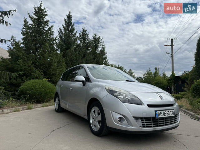 Серый Рено Гранд Сценик, объемом двигателя 1.4 л и пробегом 228 тыс. км за 6500 $, фото 2 на Automoto.ua