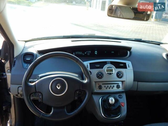 Серый Рено Гранд Сценик, объемом двигателя 2 л и пробегом 288 тыс. км за 5900 $, фото 2 на Automoto.ua
