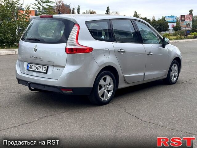 Серый Рено Гранд Сценик, объемом двигателя 1.4 л и пробегом 244 тыс. км за 5999 $, фото 3 на Automoto.ua