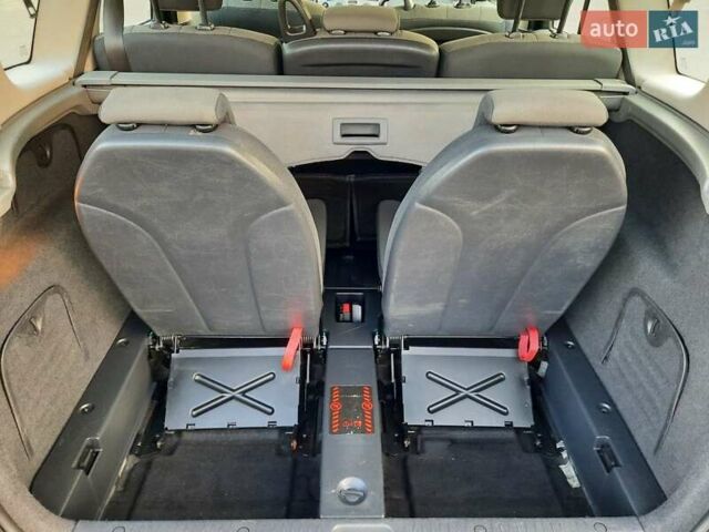 Серый Рено Гранд Сценик, объемом двигателя 1.6 л и пробегом 194 тыс. км за 6300 $, фото 94 на Automoto.ua