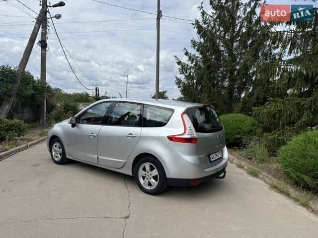 Серый Рено Гранд Сценик, объемом двигателя 1.4 л и пробегом 228 тыс. км за 6500 $, фото 9 на Automoto.ua