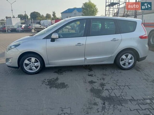 Серый Рено Гранд Сценик, объемом двигателя 1.9 л и пробегом 261 тыс. км за 6500 $, фото 11 на Automoto.ua