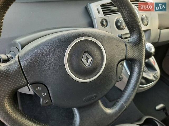 Серый Рено Гранд Сценик, объемом двигателя 1.6 л и пробегом 194 тыс. км за 6300 $, фото 49 на Automoto.ua