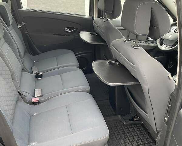 Серый Рено Гранд Сценик, объемом двигателя 1.5 л и пробегом 197 тыс. км за 7250 $, фото 20 на Automoto.ua