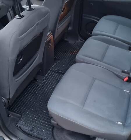 Сірий Рено Гранд Сценік, об'ємом двигуна 1.5 л та пробігом 243 тис. км за 6600 $, фото 32 на Automoto.ua