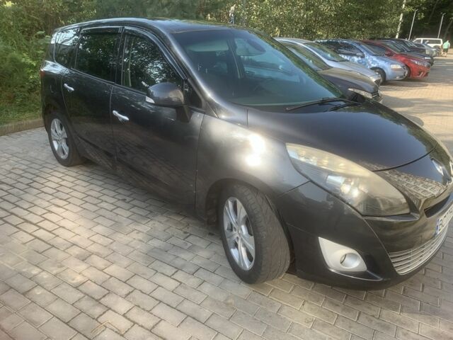 Серый Рено Гранд Сценик, объемом двигателя 1.5 л и пробегом 320 тыс. км за 6800 $, фото 3 на Automoto.ua