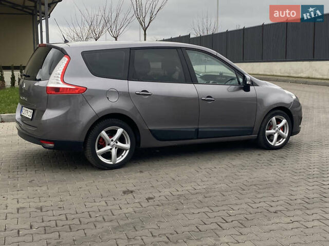 Серый Рено Гранд Сценик, объемом двигателя 1.46 л и пробегом 243 тыс. км за 6900 $, фото 14 на Automoto.ua