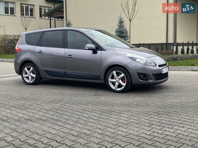 Серый Рено Гранд Сценик, объемом двигателя 1.46 л и пробегом 243 тыс. км за 6900 $, фото 13 на Automoto.ua