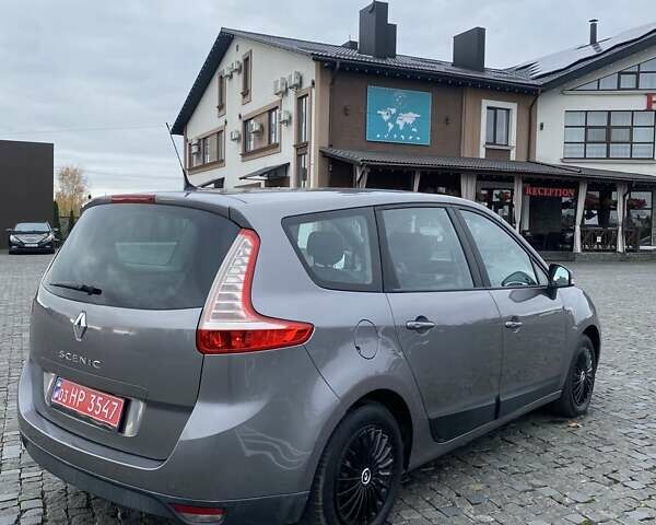 Серый Рено Гранд Сценик, объемом двигателя 1.5 л и пробегом 197 тыс. км за 7250 $, фото 6 на Automoto.ua