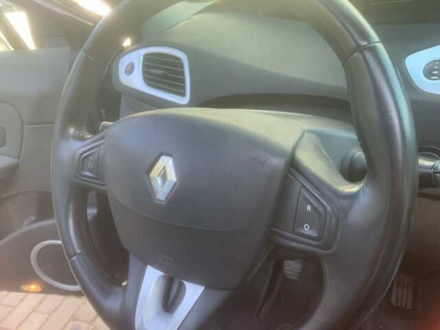 Серый Рено Гранд Сценик, объемом двигателя 1.5 л и пробегом 320 тыс. км за 6800 $, фото 8 на Automoto.ua