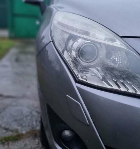 Сірий Рено Гранд Сценік, об'ємом двигуна 1.5 л та пробігом 243 тис. км за 6600 $, фото 1 на Automoto.ua