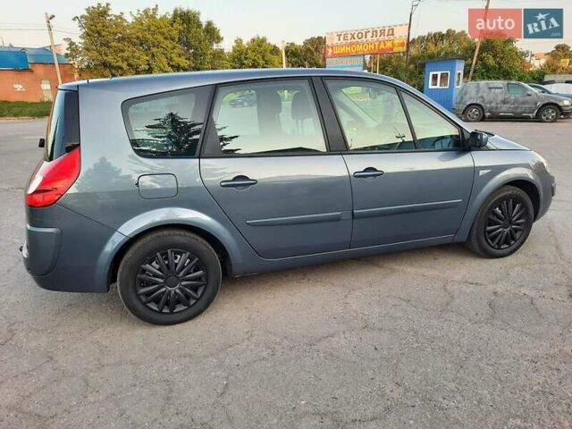 Серый Рено Гранд Сценик, объемом двигателя 1.6 л и пробегом 194 тыс. км за 6300 $, фото 18 на Automoto.ua