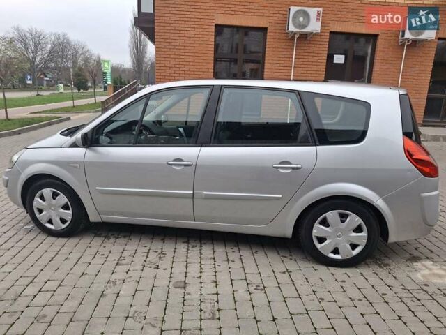 Сірий Рено Гранд Сценік, об'ємом двигуна 1.6 л та пробігом 212 тис. км за 6500 $, фото 3 на Automoto.ua