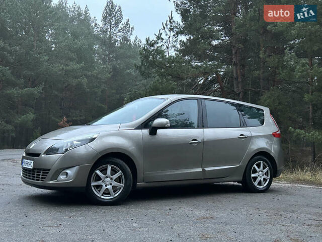 Серый Рено Гранд Сценик, объемом двигателя 1.6 л и пробегом 170 тыс. км за 6999 $, фото 7 на Automoto.ua