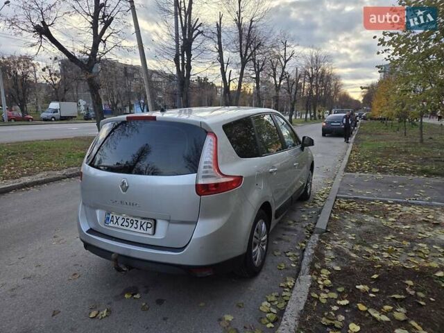 Сірий Рено Гранд Сценік, об'ємом двигуна 1.6 л та пробігом 245 тис. км за 6350 $, фото 6 на Automoto.ua