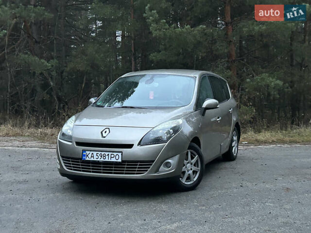 Серый Рено Гранд Сценик, объемом двигателя 1.6 л и пробегом 170 тыс. км за 6999 $, фото 2 на Automoto.ua