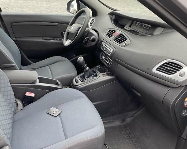 Серый Рено Гранд Сценик, объемом двигателя 1.5 л и пробегом 197 тыс. км за 7250 $, фото 22 на Automoto.ua