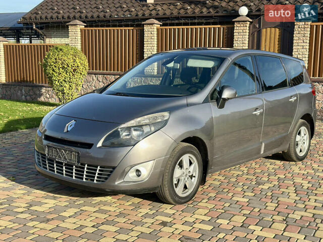 Серый Рено Гранд Сценик, объемом двигателя 1.5 л и пробегом 245 тыс. км за 6299 $, фото 3 на Automoto.ua