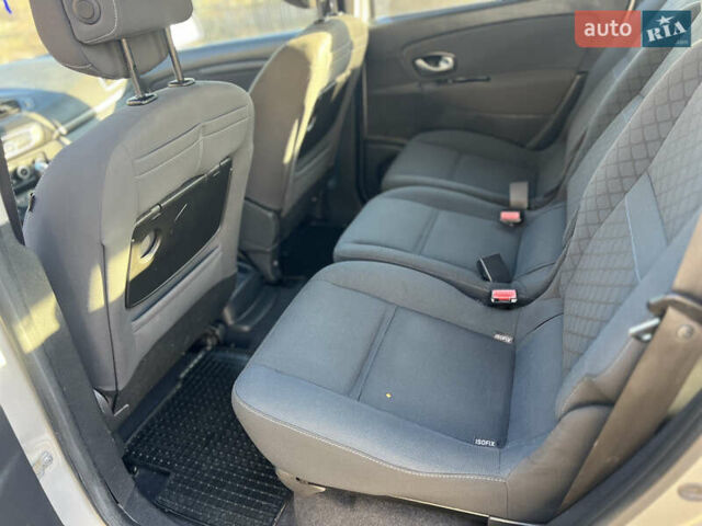 Сірий Рено Гранд Сценік, об'ємом двигуна 1.46 л та пробігом 208 тис. км за 6200 $, фото 15 на Automoto.ua