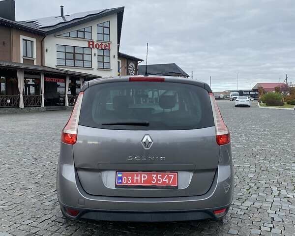 Серый Рено Гранд Сценик, объемом двигателя 1.5 л и пробегом 197 тыс. км за 7250 $, фото 4 на Automoto.ua