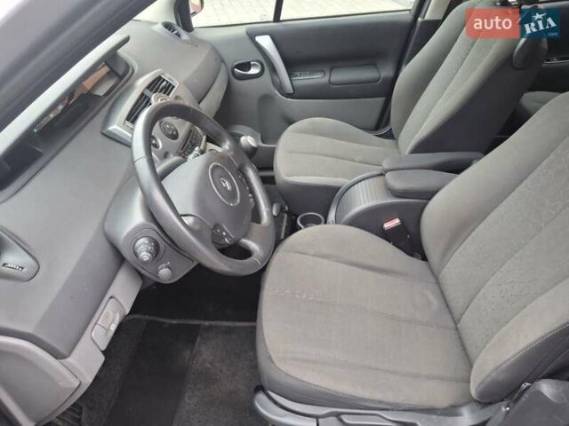 Сірий Рено Гранд Сценік, об'ємом двигуна 1.6 л та пробігом 212 тис. км за 6500 $, фото 31 на Automoto.ua