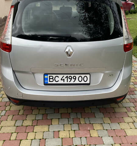 Серый Рено Гранд Сценик, объемом двигателя 1.46 л и пробегом 292 тыс. км за 5999 $, фото 4 на Automoto.ua