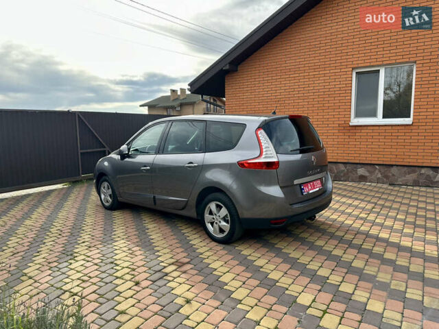 Рено Гранд Сценик 2009 в Житомире на Automoto.ua Серый Рено Гранд Сценик, объемом двигателя 1.5 л и пробегом 245 тыс. км за 6299 $, фото 5 на Automoto.ua