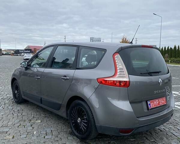 Серый Рено Гранд Сценик, объемом двигателя 1.5 л и пробегом 197 тыс. км за 7250 $, фото 3 на Automoto.ua