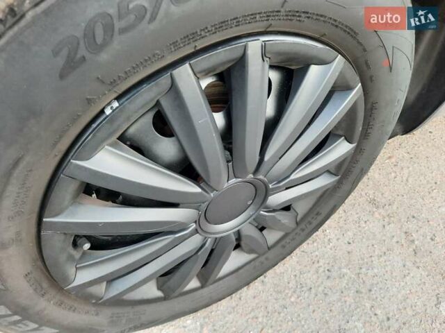 Серый Рено Гранд Сценик, объемом двигателя 1.6 л и пробегом 194 тыс. км за 6300 $, фото 100 на Automoto.ua