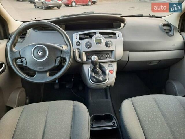 Серый Рено Гранд Сценик, объемом двигателя 1.6 л и пробегом 194 тыс. км за 6300 $, фото 65 на Automoto.ua