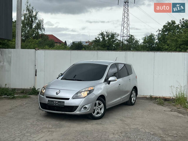 Сірий Рено Гранд Сценік, об'ємом двигуна 1.5 л та пробігом 280 тис. км за 5100 $, фото 8 на Automoto.ua