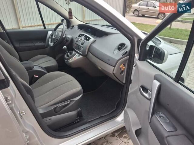 Сірий Рено Гранд Сценік, об'ємом двигуна 1.6 л та пробігом 212 тис. км за 6500 $, фото 35 на Automoto.ua