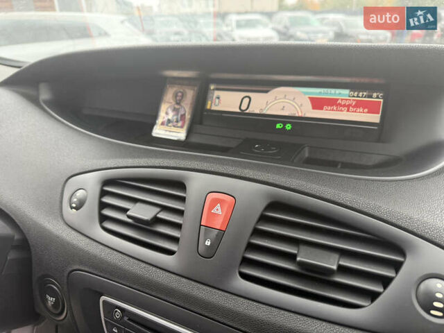 Серый Рено Гранд Сценик, объемом двигателя 1.46 л и пробегом 228 тыс. км за 6500 $, фото 17 на Automoto.ua