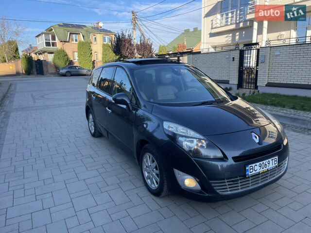 Серый Рено Гранд Сценик, объемом двигателя 1.5 л и пробегом 300 тыс. км за 5999 $, фото 8 на Automoto.ua