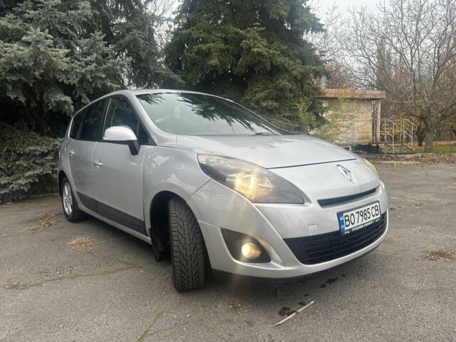 Серый Рено Гранд Сценик, объемом двигателя 1.5 л и пробегом 282 тыс. км за 7600 $, фото 8 на Automoto.ua