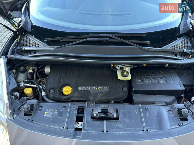 Серый Рено Гранд Сценик, объемом двигателя 2 л и пробегом 244 тыс. км за 7800 $, фото 49 на Automoto.ua