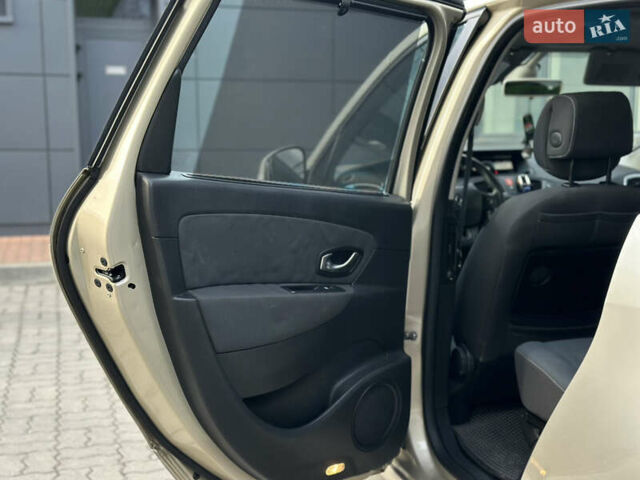 Серый Рено Гранд Сценик, объемом двигателя 1.5 л и пробегом 197 тыс. км за 6950 $, фото 53 на Automoto.ua