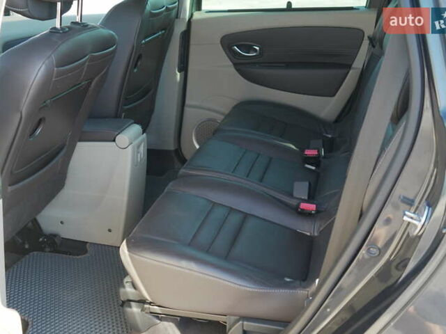 Серый Рено Гранд Сценик, объемом двигателя 1.87 л и пробегом 319 тыс. км за 7900 $, фото 14 на Automoto.ua