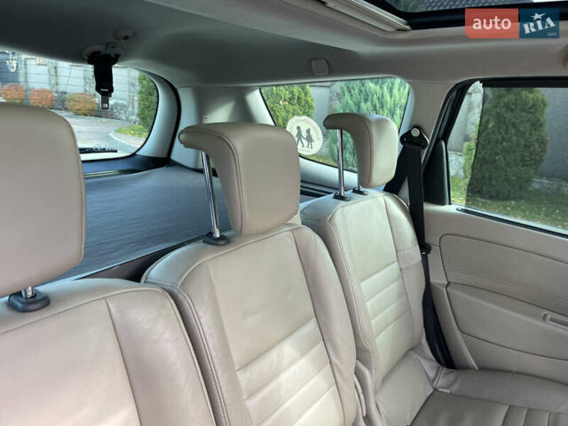 Серый Рено Гранд Сценик, объемом двигателя 1.5 л и пробегом 300 тыс. км за 5999 $, фото 75 на Automoto.ua