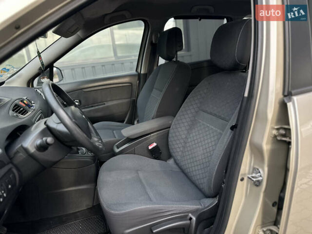 Серый Рено Гранд Сценик, объемом двигателя 1.5 л и пробегом 197 тыс. км за 6950 $, фото 51 на Automoto.ua