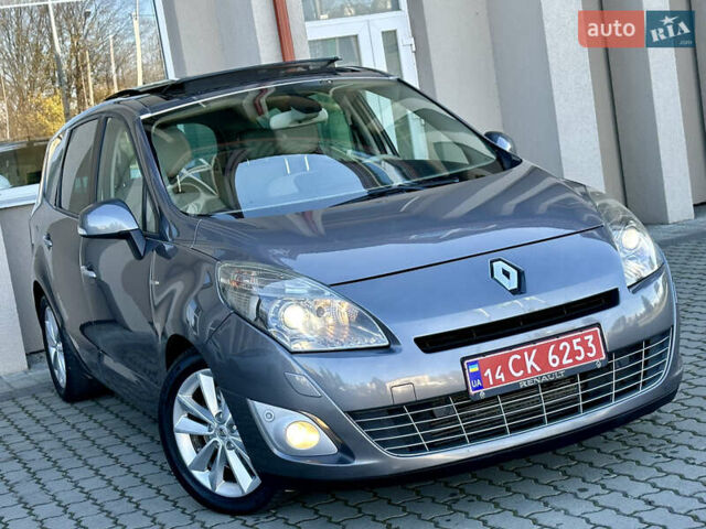Серый Рено Гранд Сценик, объемом двигателя 2 л и пробегом 244 тыс. км за 7800 $, фото 52 на Automoto.ua
