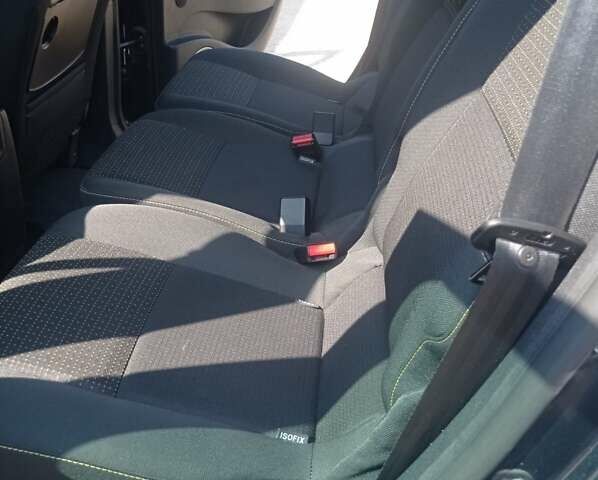 Серый Рено Гранд Сценик, объемом двигателя 2 л и пробегом 190 тыс. км за 8400 $, фото 17 на Automoto.ua