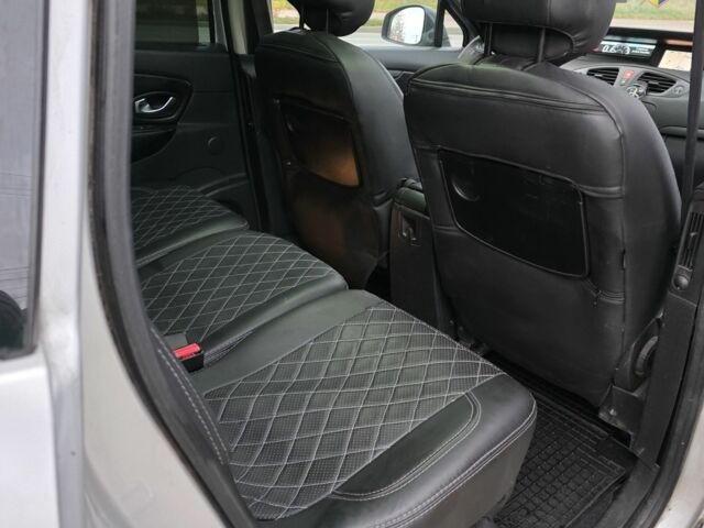 Серый Рено Гранд Сценик, объемом двигателя 1.5 л и пробегом 309 тыс. км за 6000 $, фото 7 на Automoto.ua