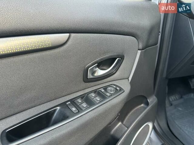 Рено Гранд Сценик 2010 в Луцке на Automoto.ua Серый Рено Гранд Сценик, объемом двигателя 2.02 л и пробегом 232 тыс. км за 7950 $, фото 8 на Automoto.ua