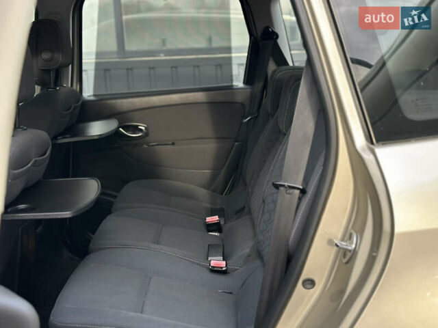 Серый Рено Гранд Сценик, объемом двигателя 1.5 л и пробегом 197 тыс. км за 6950 $, фото 55 на Automoto.ua