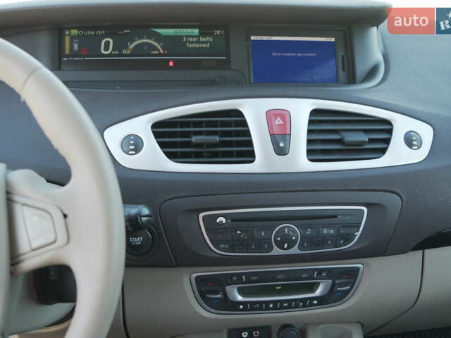 Серый Рено Гранд Сценик, объемом двигателя 1.87 л и пробегом 319 тыс. км за 7900 $, фото 22 на Automoto.ua