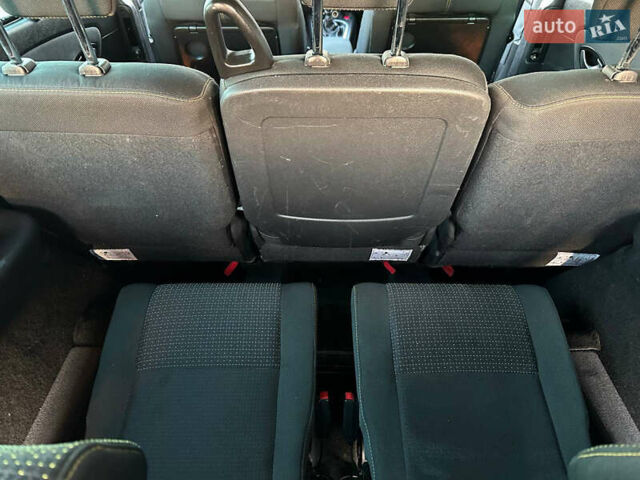 Серый Рено Гранд Сценик, объемом двигателя 1.4 л и пробегом 180 тыс. км за 5999 $, фото 38 на Automoto.ua