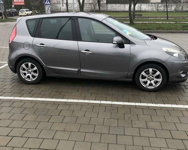 Сірий Рено Гранд Сценік, об'ємом двигуна 1.5 л та пробігом 162 тис. км за 7700 $, фото 7 на Automoto.ua