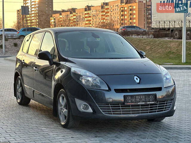 Серый Рено Гранд Сценик, объемом двигателя 1.4 л и пробегом 180 тыс. км за 5999 $, фото 4 на Automoto.ua