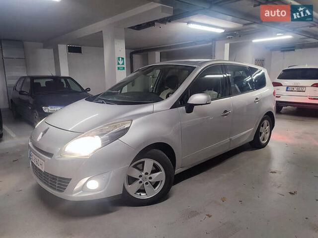 Серый Рено Гранд Сценик, объемом двигателя 1.5 л и пробегом 285 тыс. км за 7000 $, фото 3 на Automoto.ua